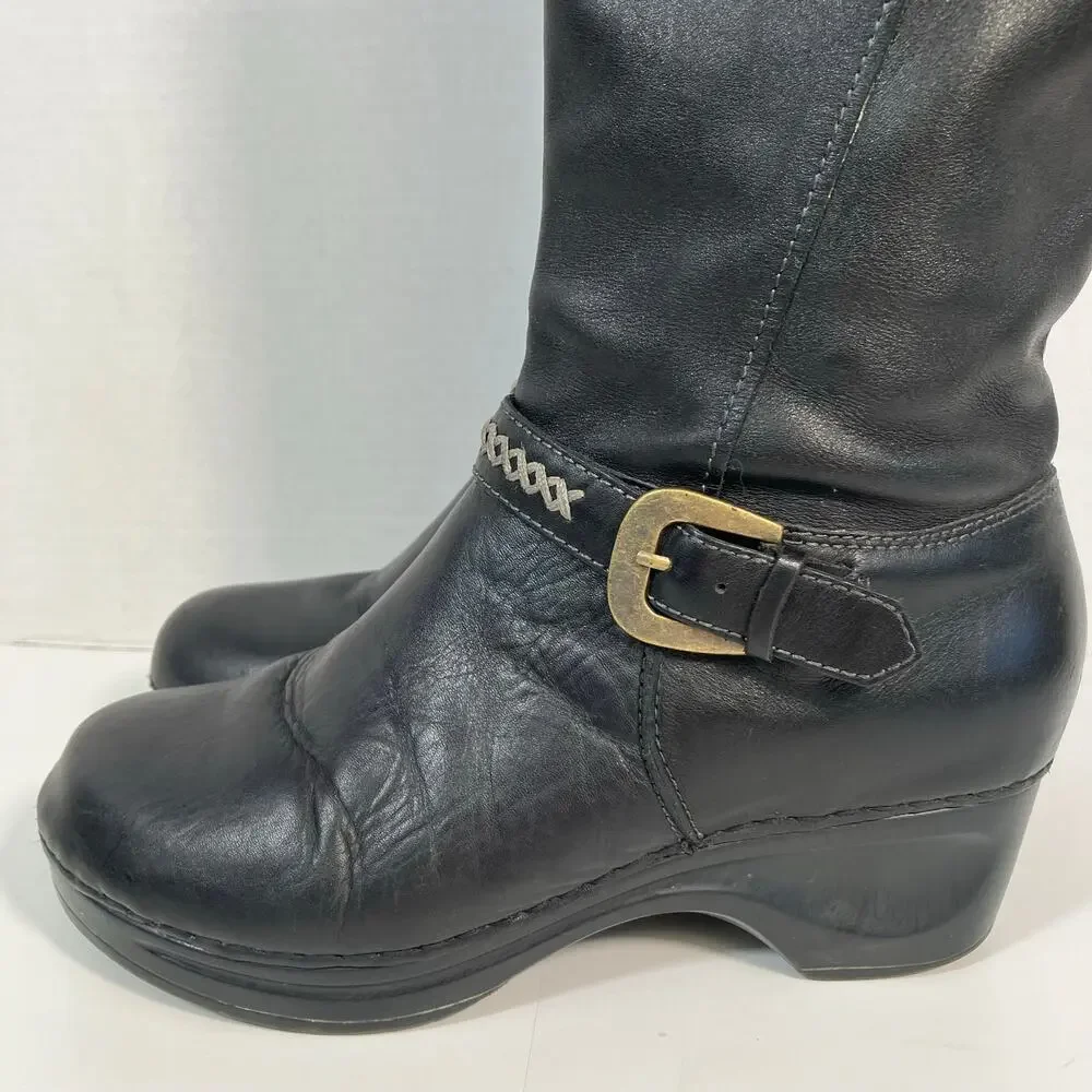 Sanita EU 38 Ditto Platform Clog Boots in Black Buckles Contrast Stitching